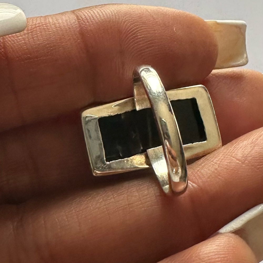 Solid Sterling Silver Black Onyx Size 7 - image 2